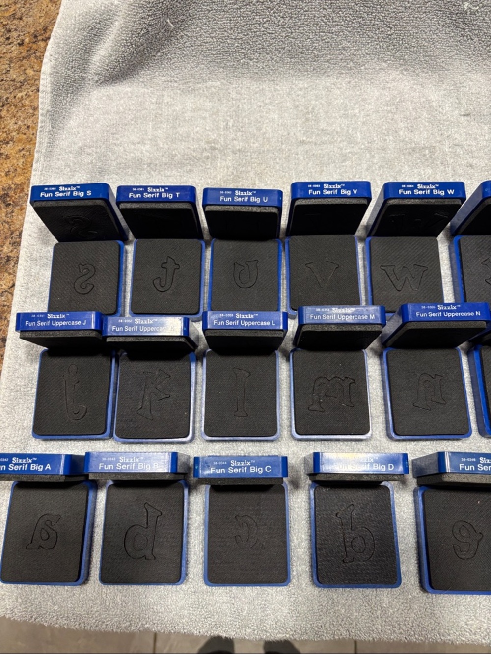 Sizzix Fun Serif Uppercase & Lower Case Punch Set - Blue/Black